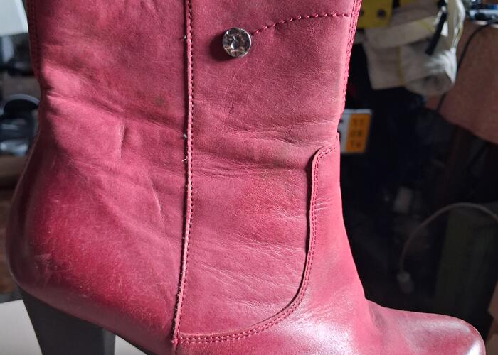 Grajewo ogłoszenia: W stanie idealnym skórzane buty damskie,lekko ocieplane w srodku,...