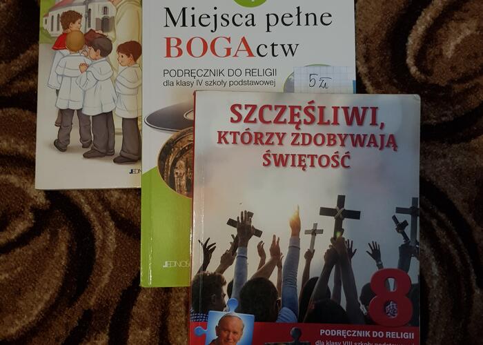 Grajewo ogłoszenia: Sprzedam podręczniki do religii .